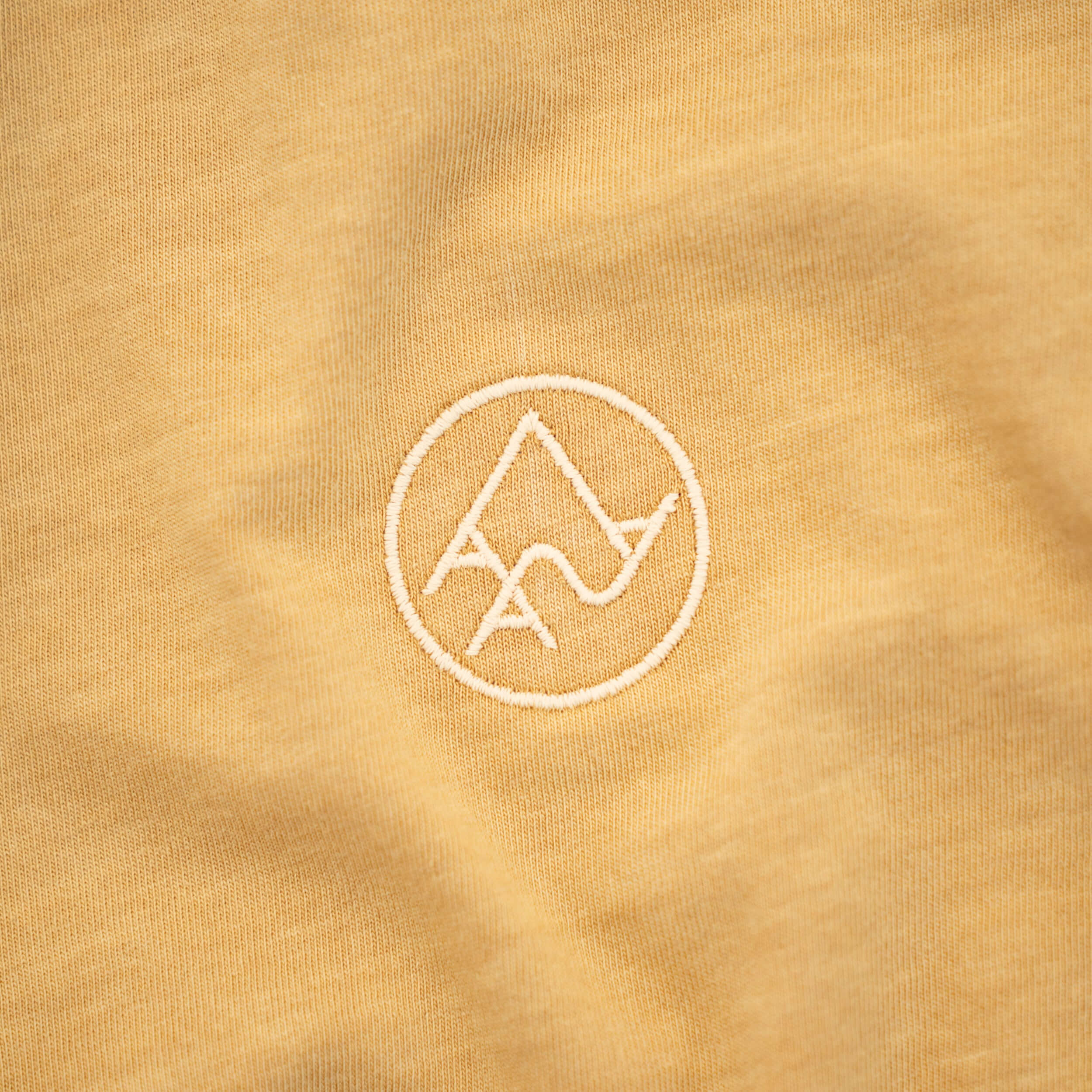 AAA ESSENTIAL TEE YELLOW