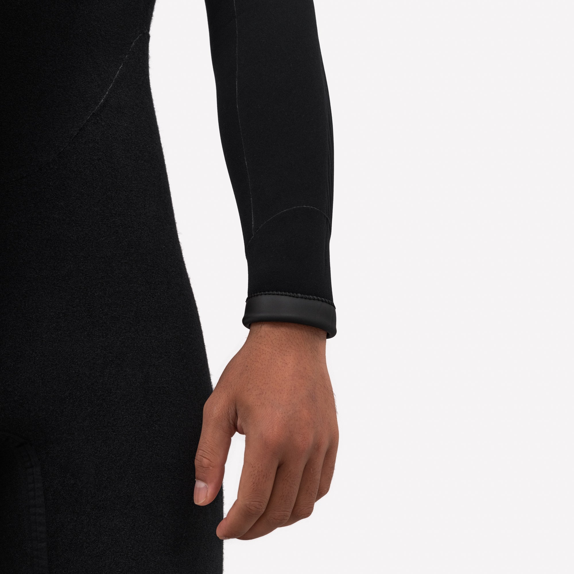 AAA x Axxe Wetsuit 5:4 hooded black FS