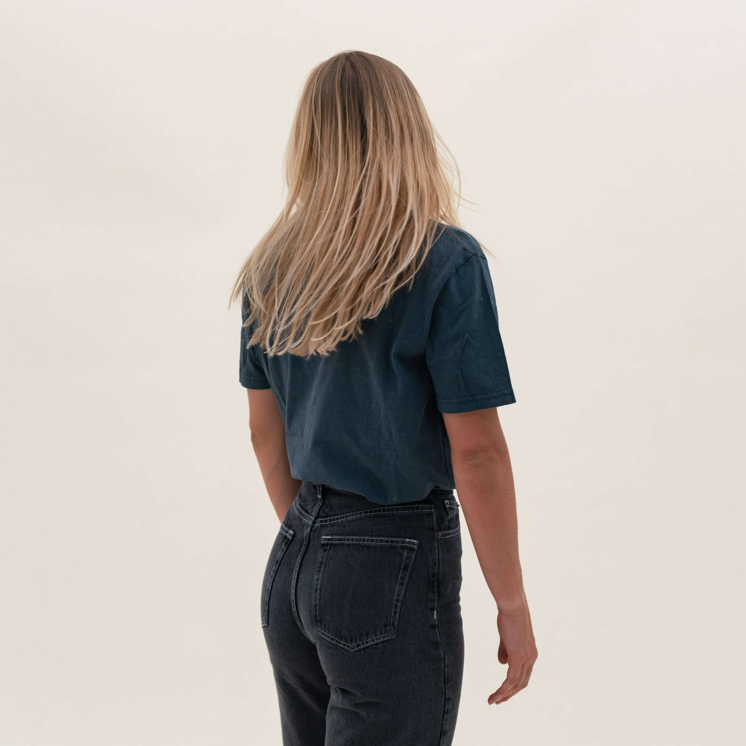AAA ESSENTIAL TEE GREY