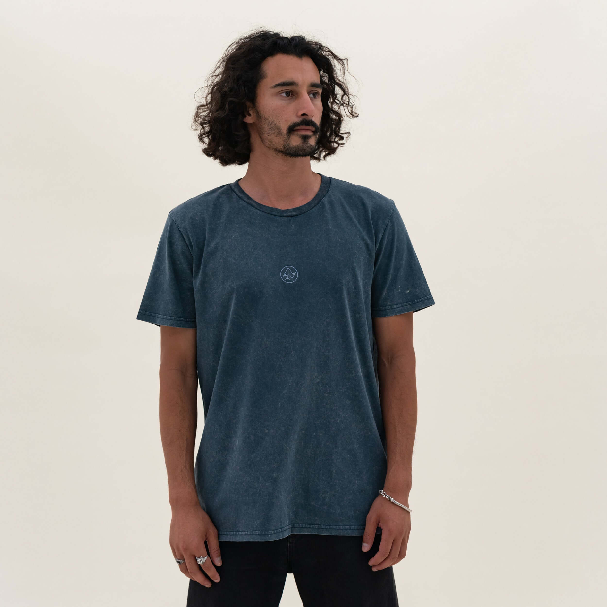 AAA ESSENTIAL TEE GREY