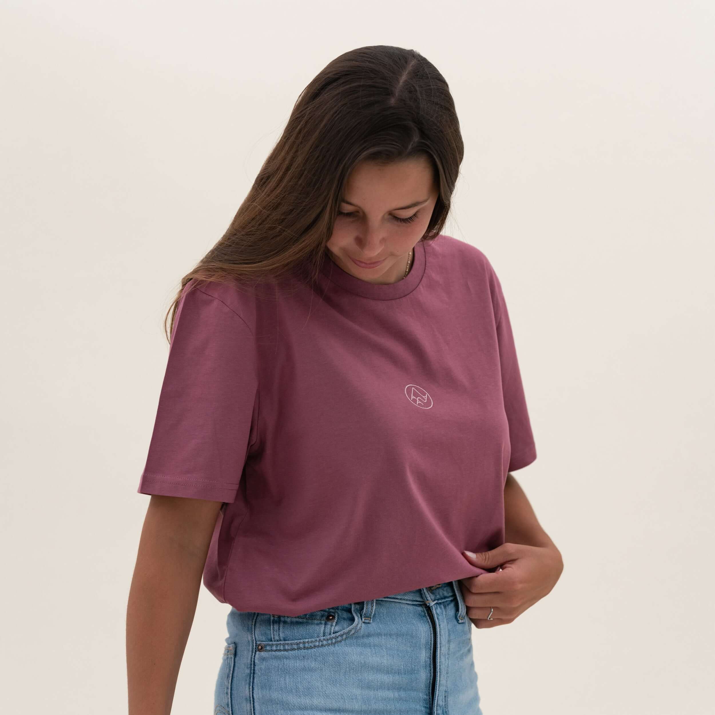 AAA ESSENTIAL TEE HIBISCUS