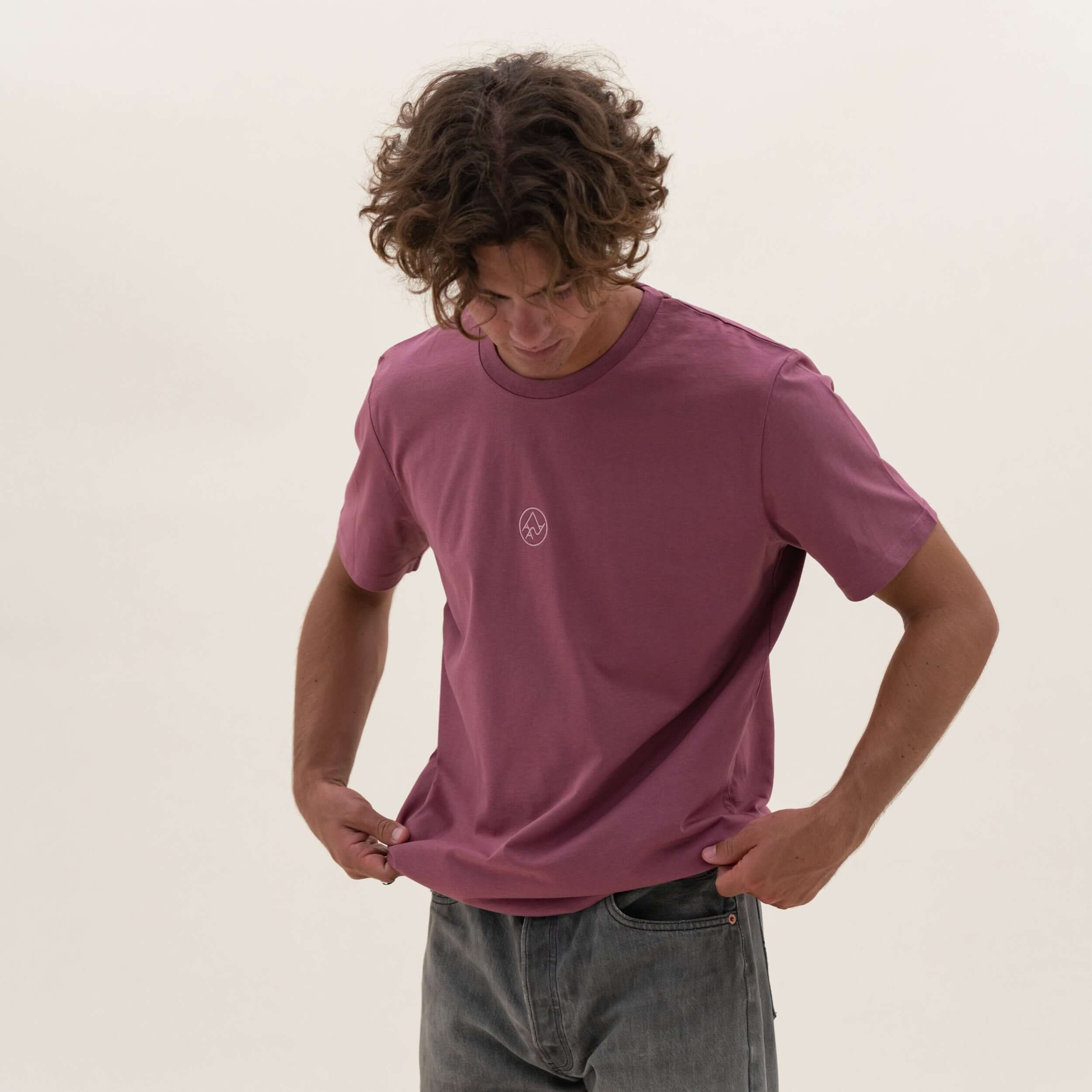 AAA ESSENTIAL TEE HIBISCUS