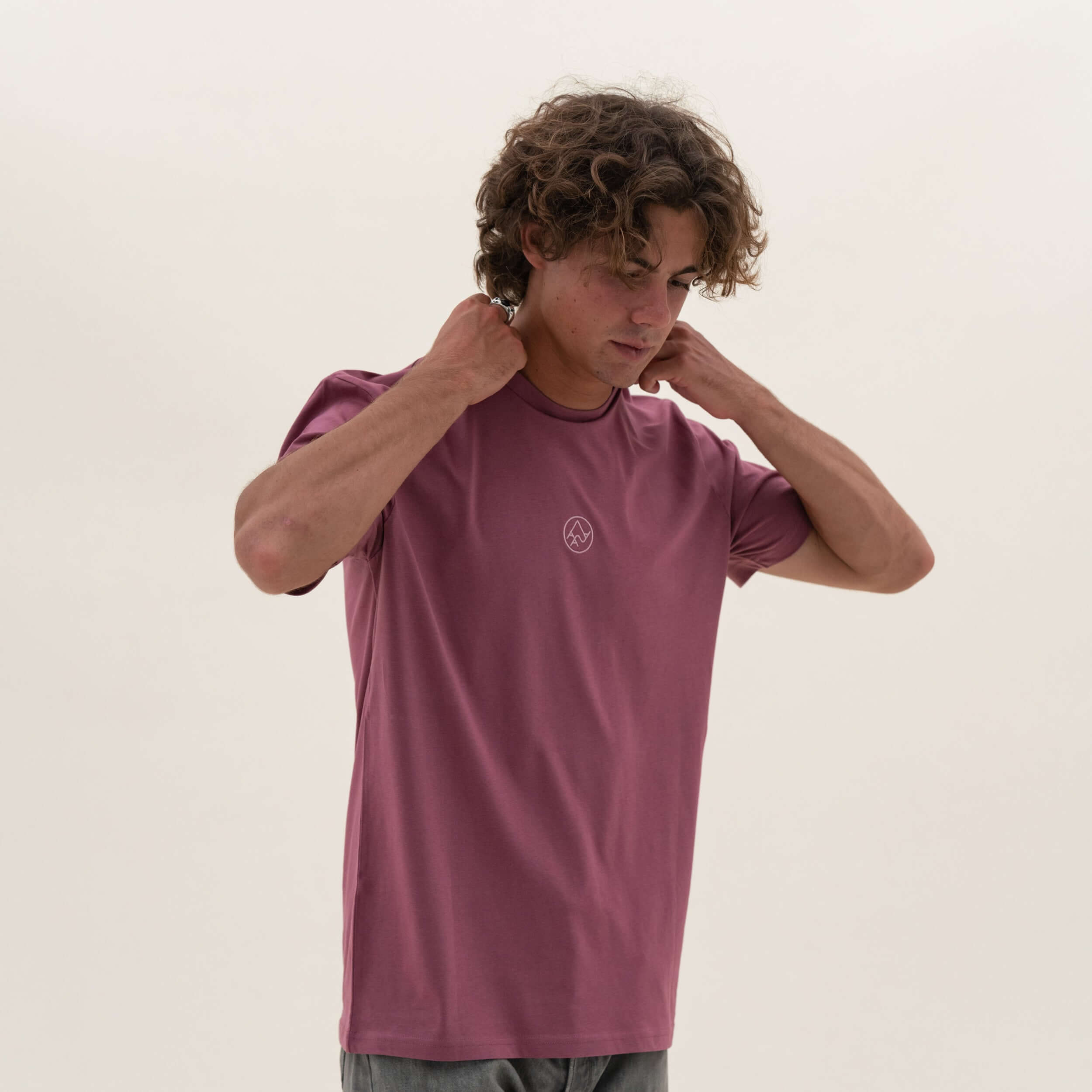 AAA ESSENTIAL TEE HIBISCUS