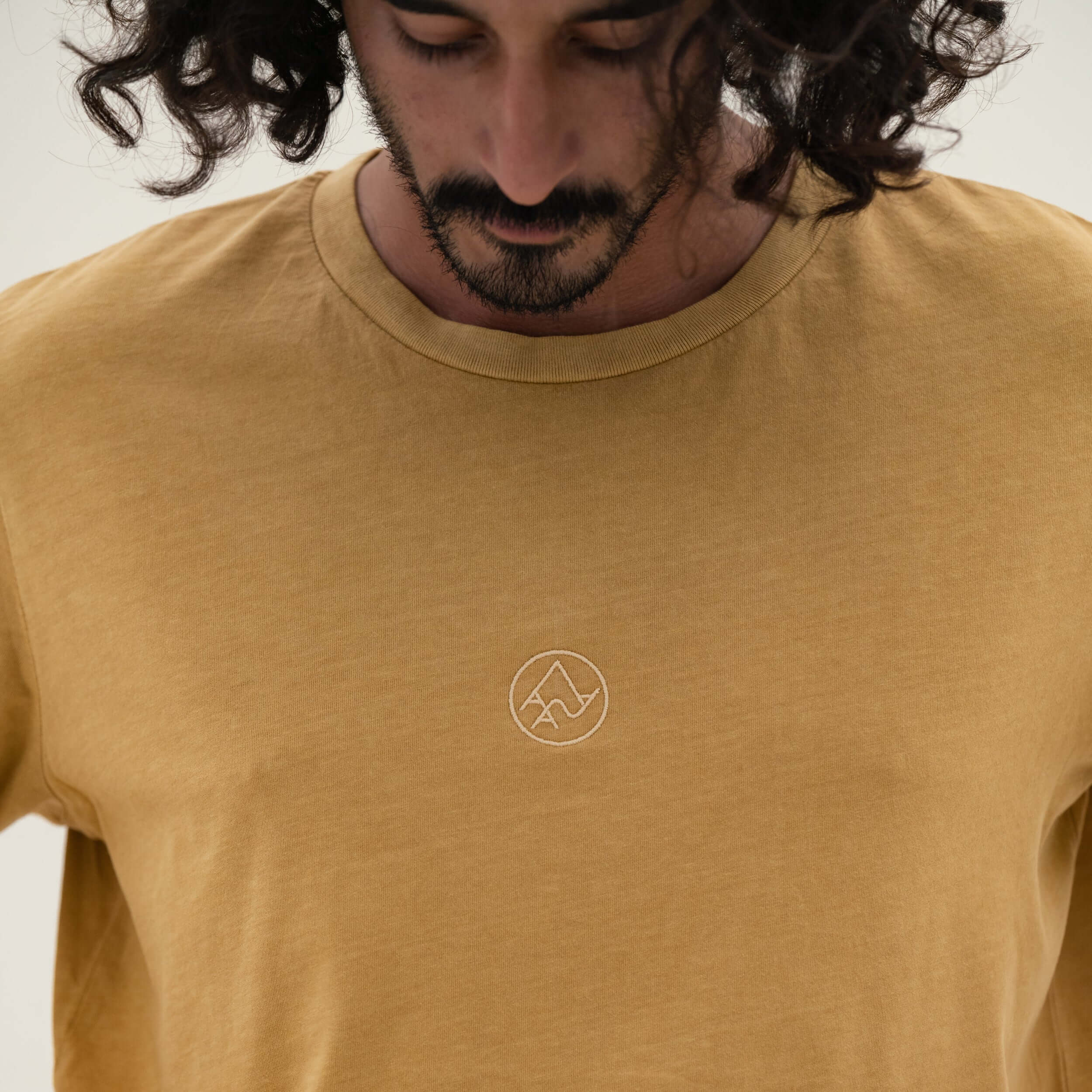 AAA ESSENTIAL TEE YELLOW