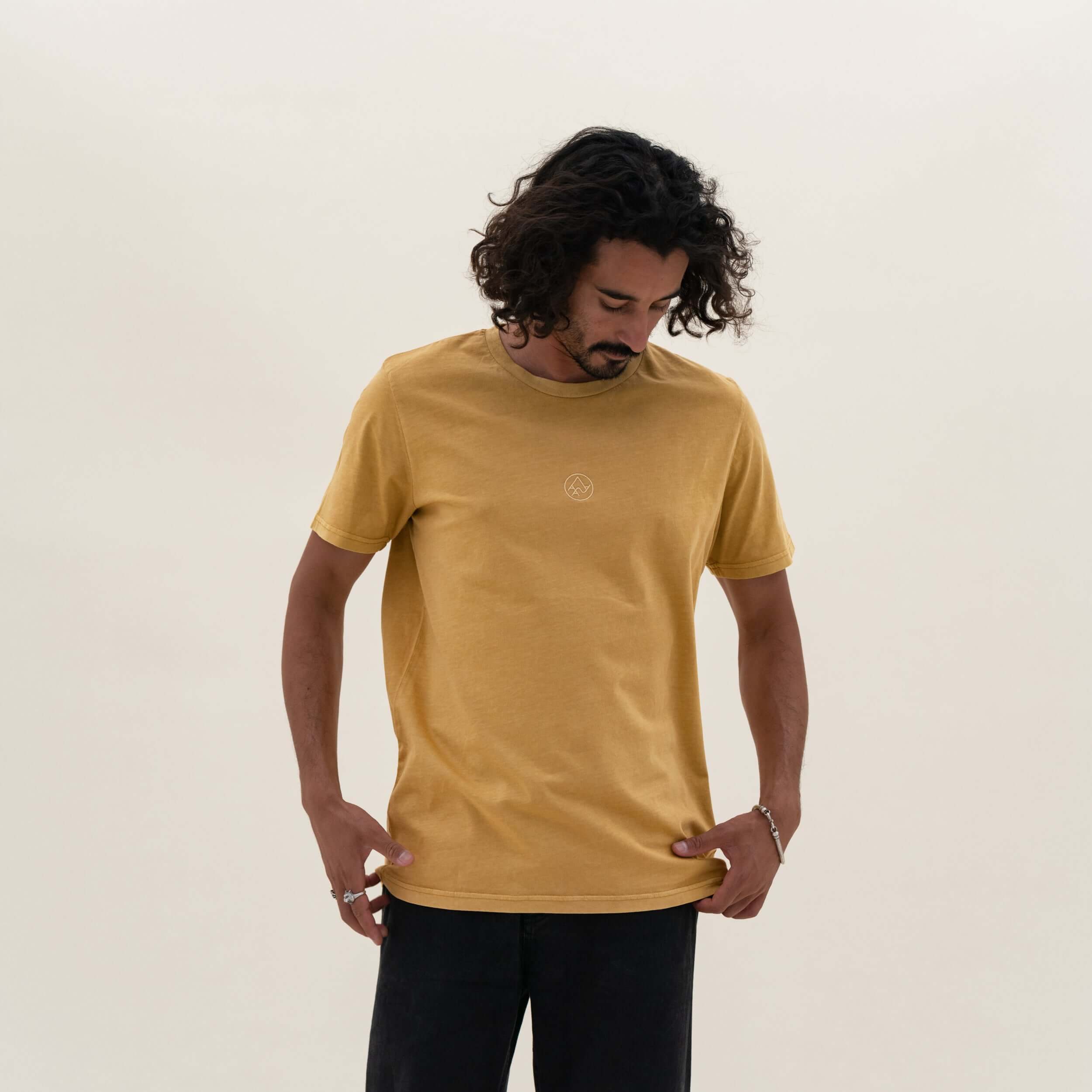 AAA ESSENTIAL TEE YELLOW