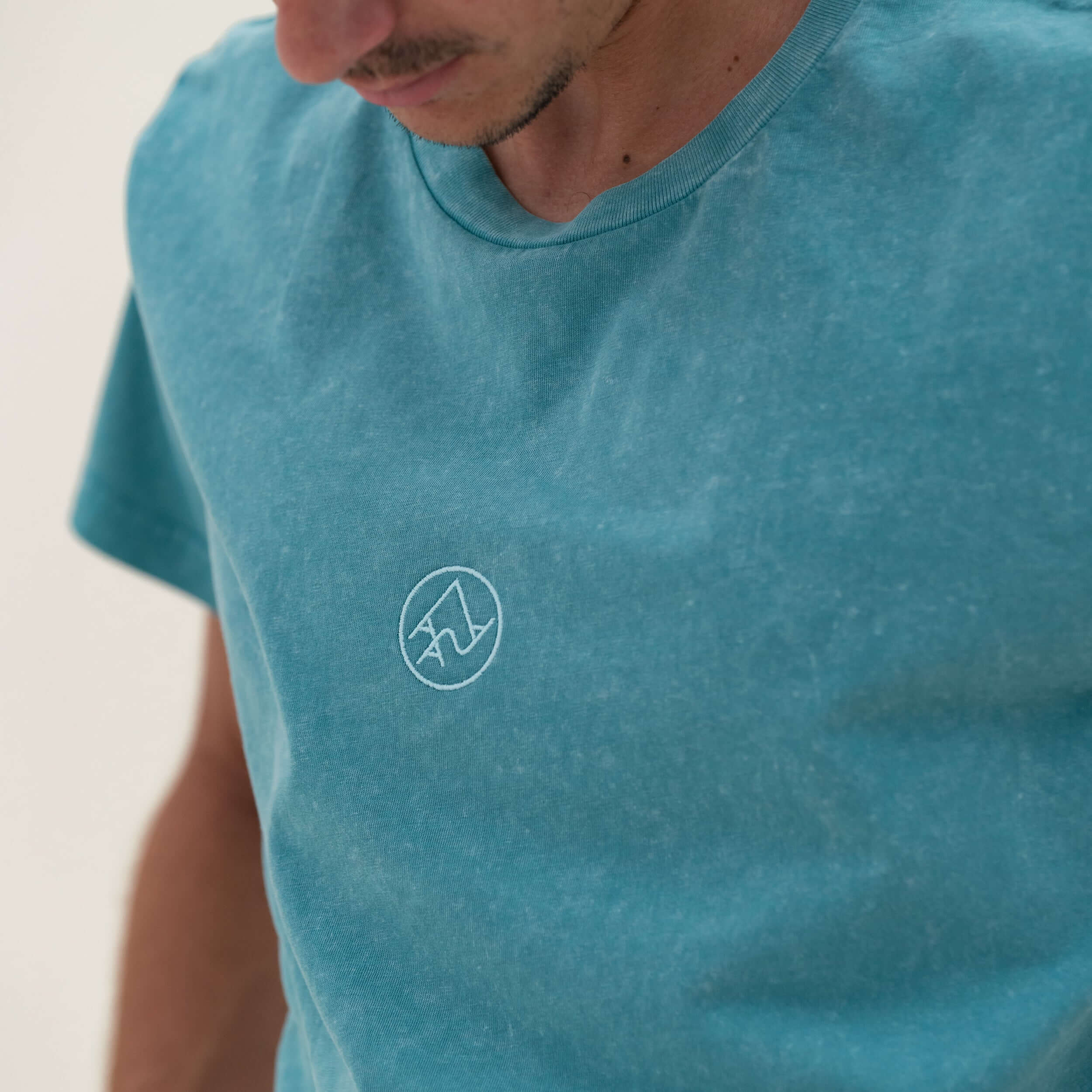 AAA ESSENTIAL TEE BLUE